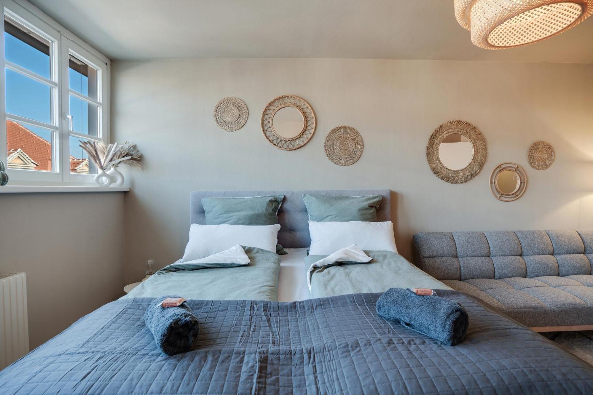 Boho Design Studio - Historic City Center With Free Parking & Aircon By Hero Homes Graz Exterior photo